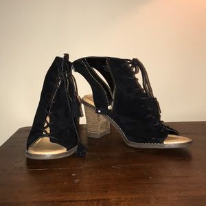 Black peep toe dress shoes